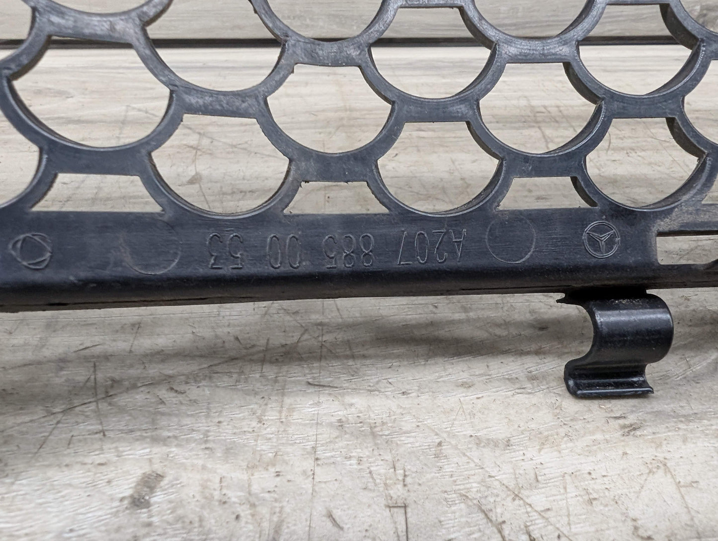 16-19 OEM BMW F48 X1 Front Bumper Lower Center Grille Trim Black