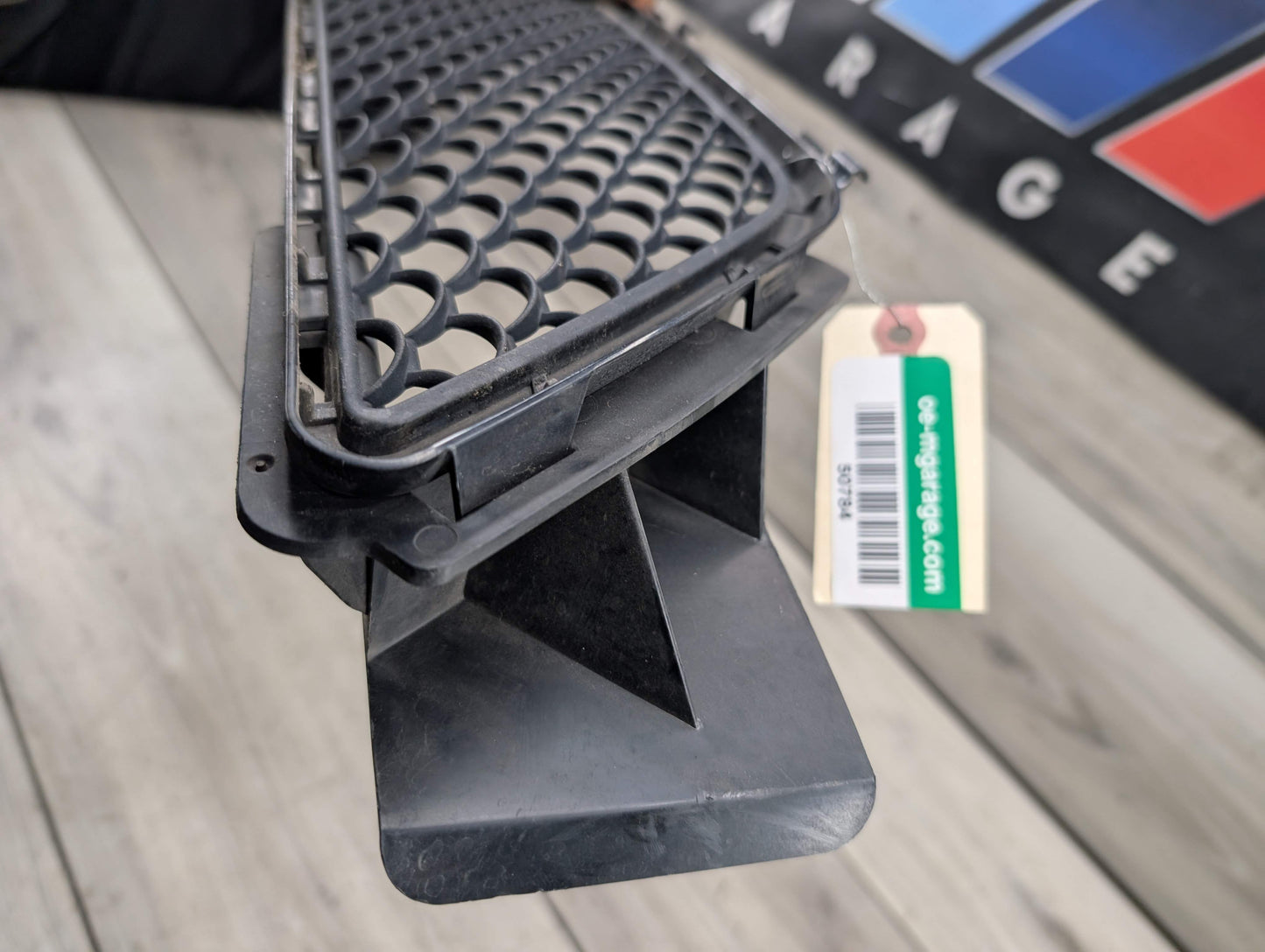 16-19 OEM BMW F48 X1 Front Bumper Lower Center Grille Trim Black