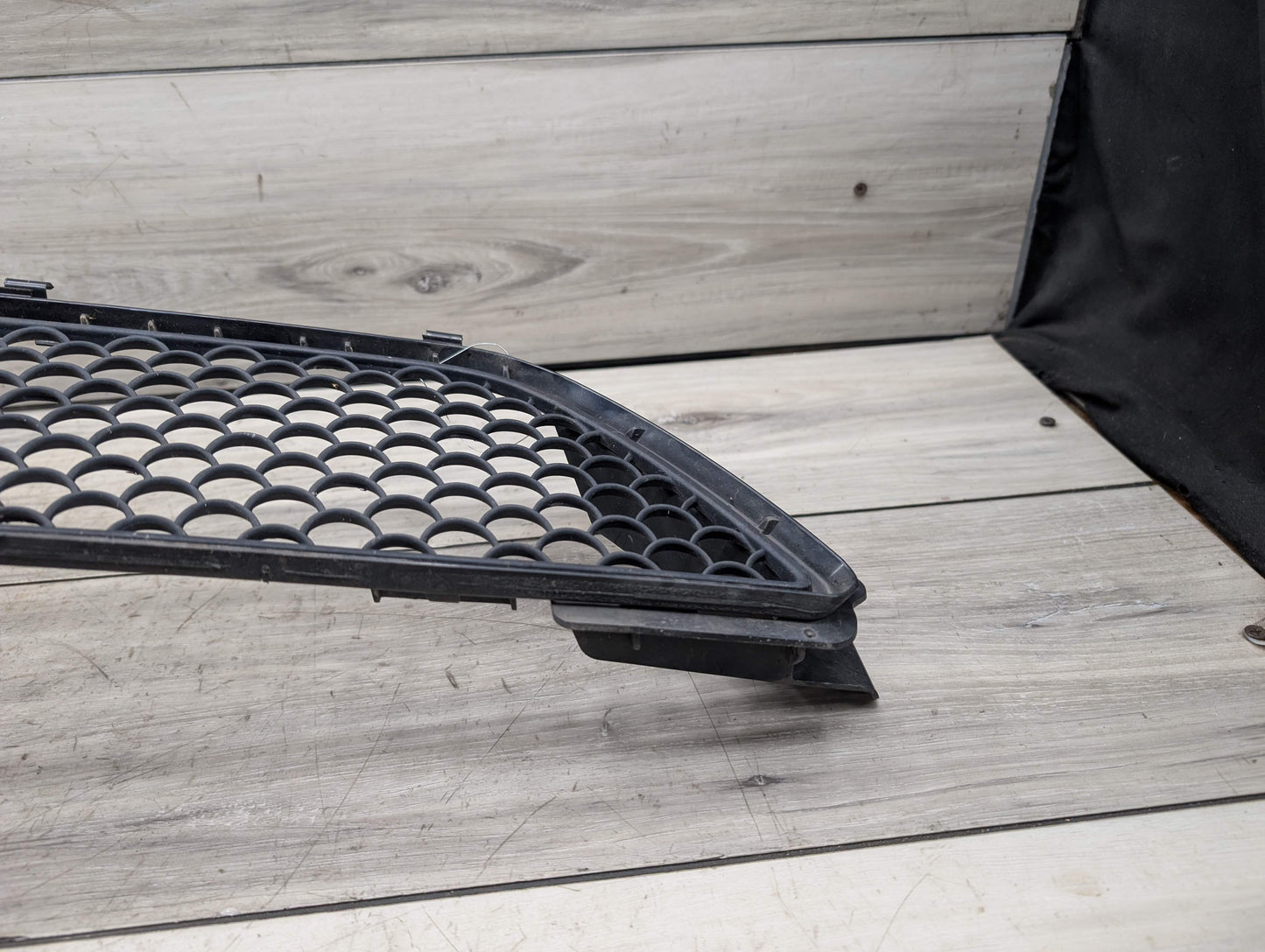 16-19 OEM BMW F48 X1 Front Bumper Lower Center Grille Trim Black