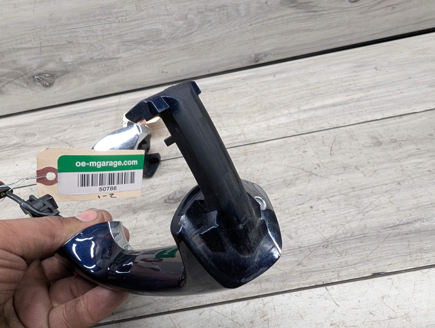 OEM Mercedes W204 W207 W212 W218 Right Passenger Door Handle COMFORT ACCESS Blue