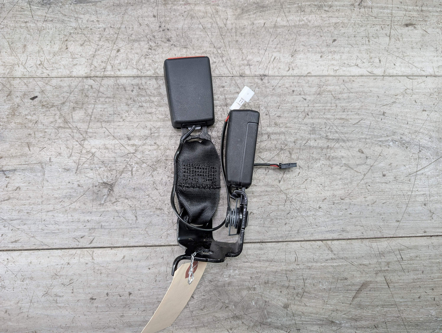 OEM BMW G01 G02 F97 F98 X3 REAR Right Passenger Side SeatBelt Seat Belt Buckle