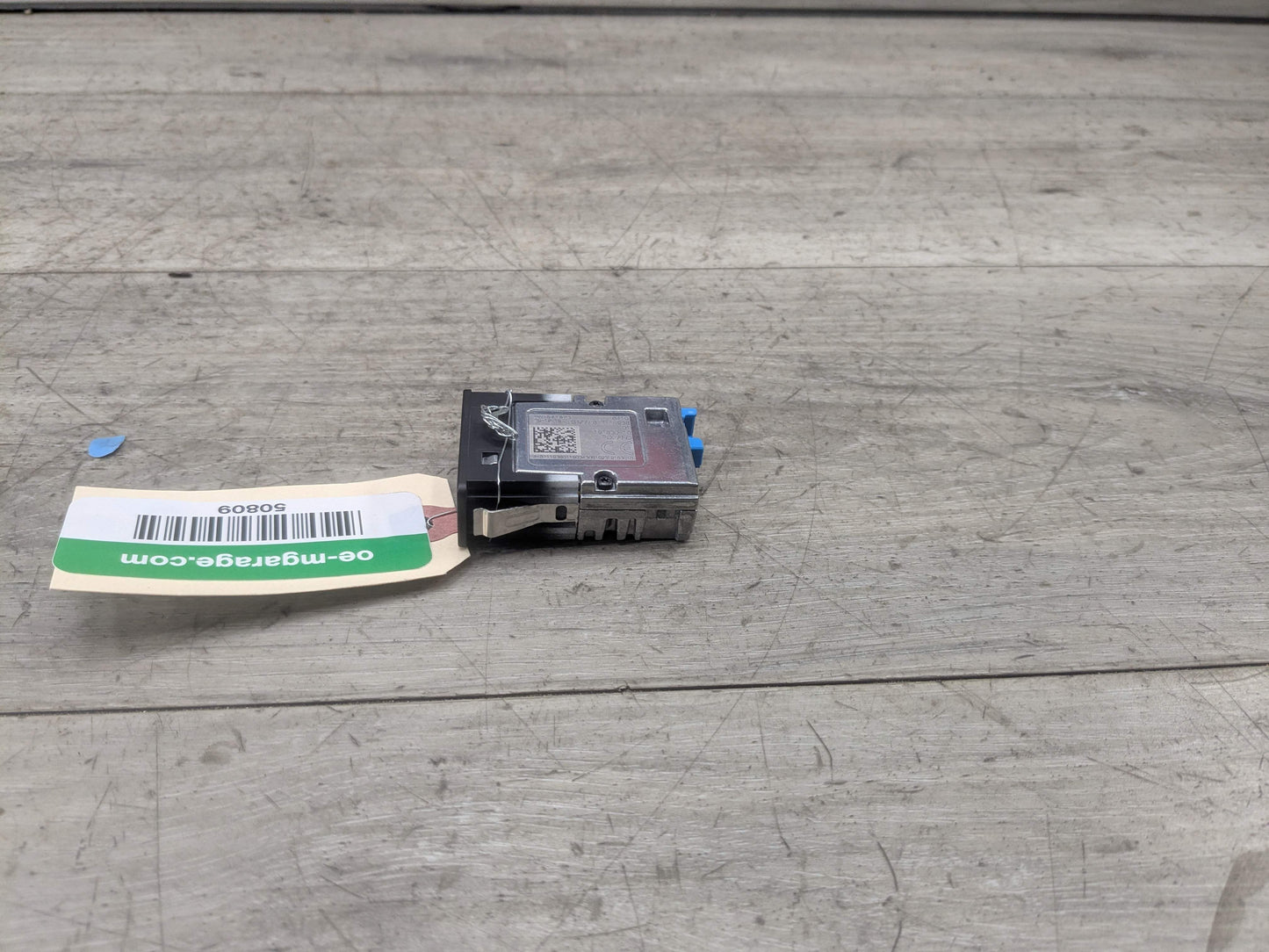 OEM BMW F48 F97 G01 G12 G20 G26 G30 USB Type C Socket Charger Port Connector