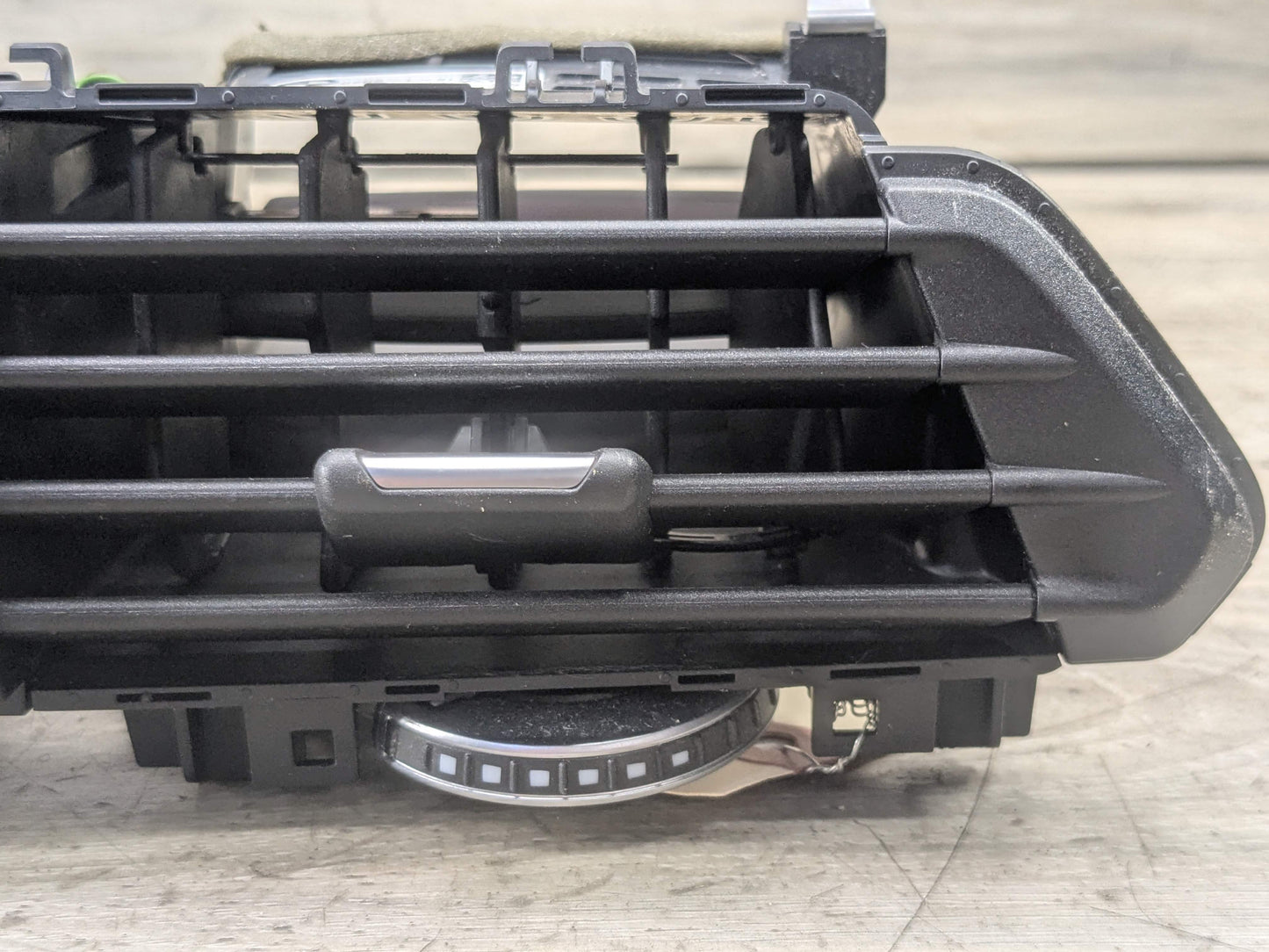 18-21 OEM BMW G01 G02 F97 F98 X3 X4 X3M X4M Dashboard AC Air Vent Center Grille