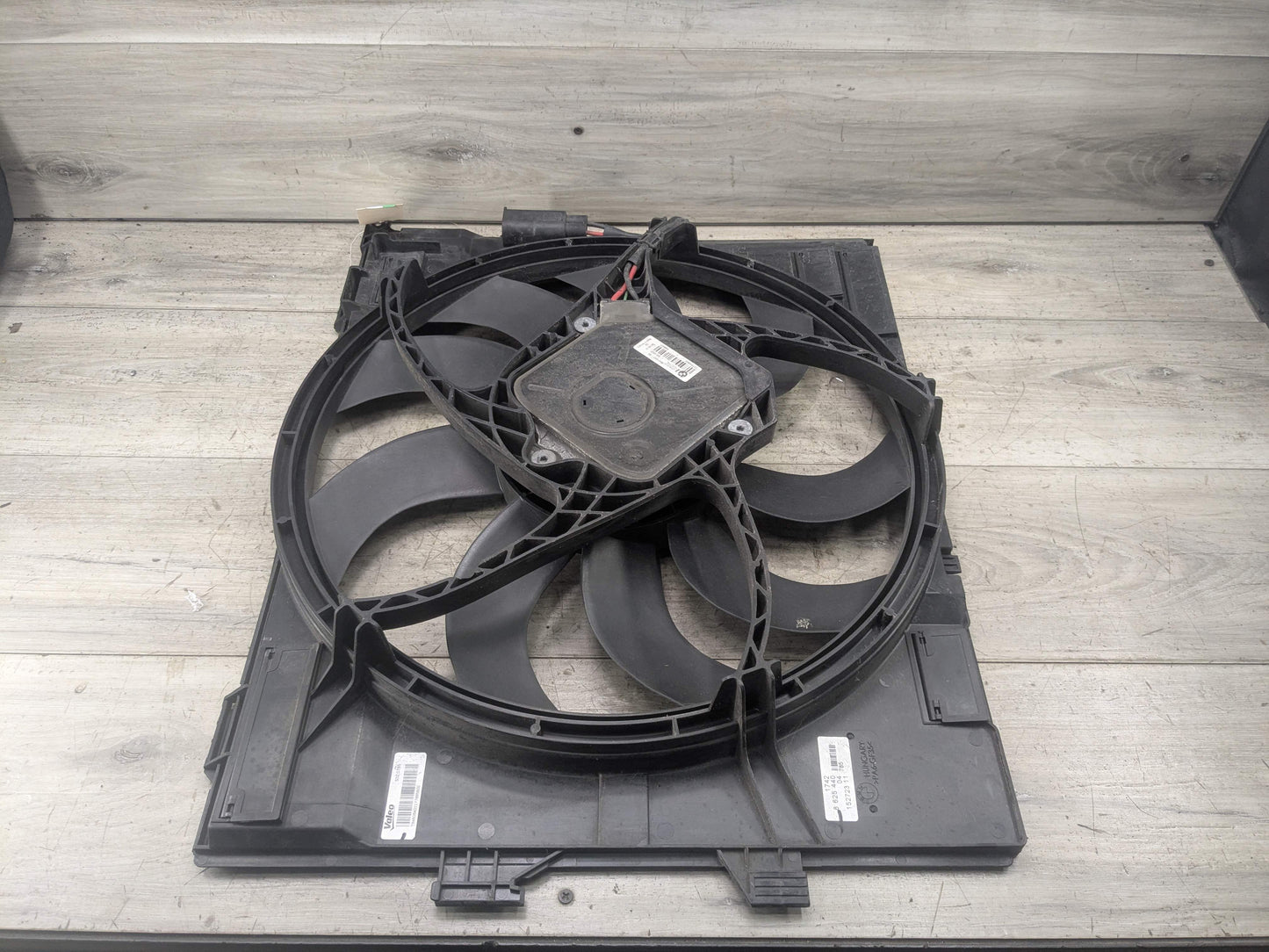 OEM BMW F22 F30 F32 F36 Engine B46 B58 Radiator Cooling Auxiliary Fan 600W