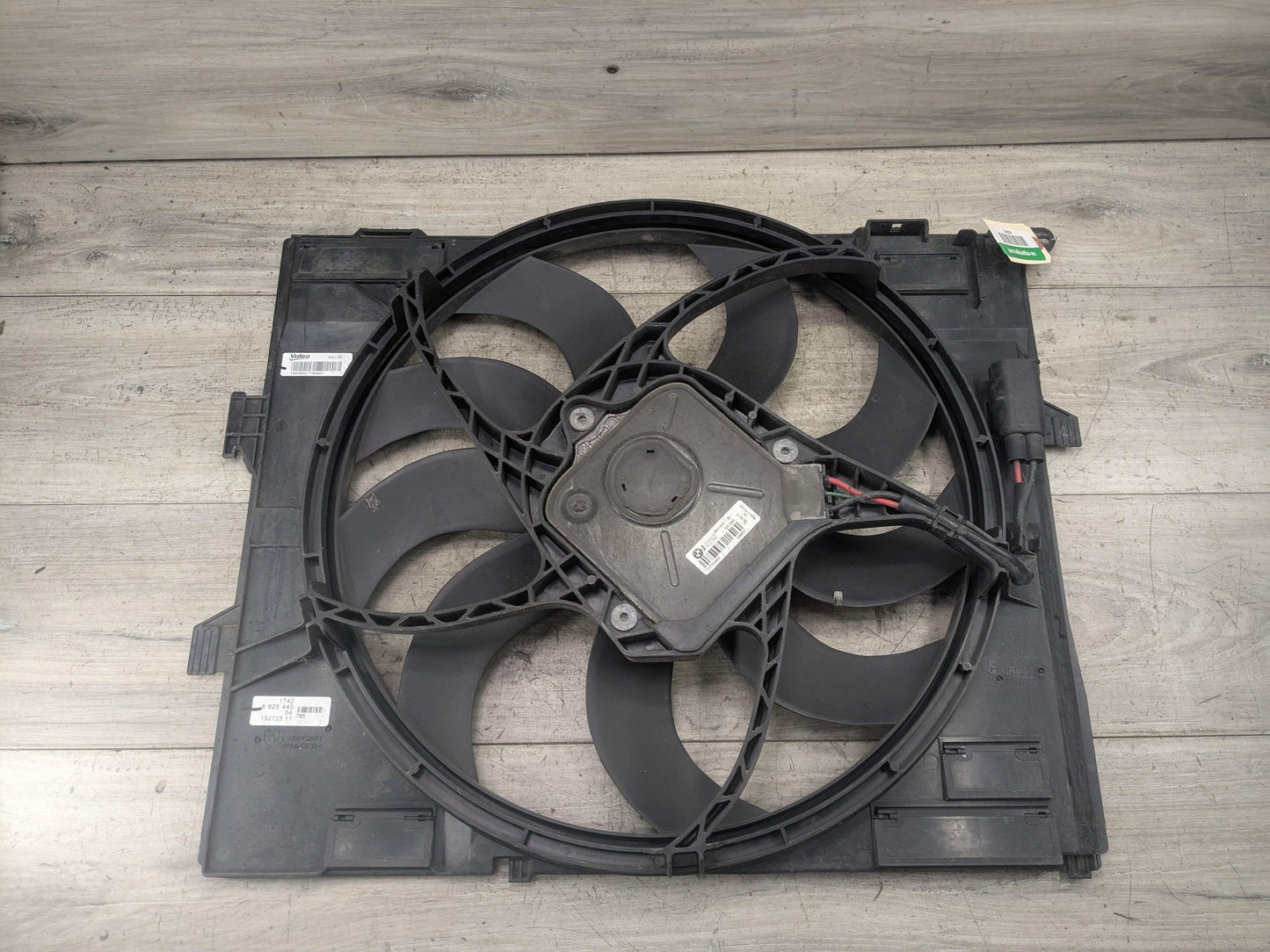 OEM BMW F22 F30 F32 F36 Engine B46 B58 Radiator Cooling Auxiliary Fan 600W