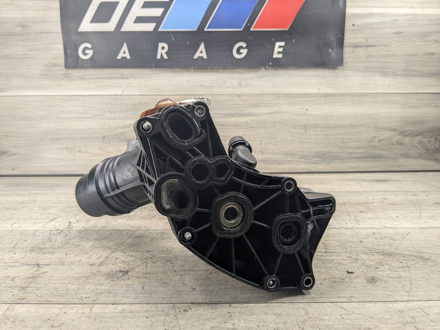 16-21 OEM F22 F23 F30 F32 F33 F36 G30 M240 330 430 540 B58 Oil Filter Housing