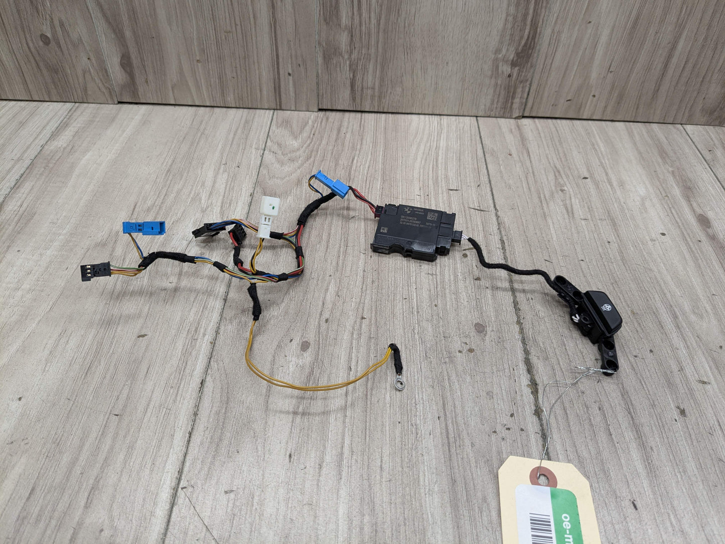 OEM BMW F44 G20 G22 G26 Steering Wheel Electronic Control w Heater Button Switch