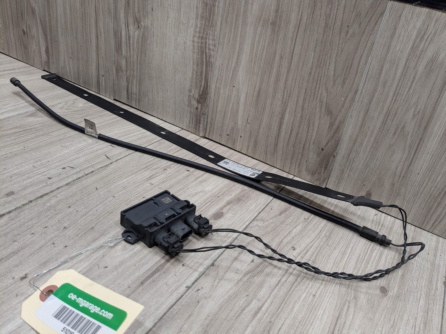 OEM BMW F44 F48 F90 G12 G30 X1 G01 X3 Control Unit Smart Opener Module w/ Sensor