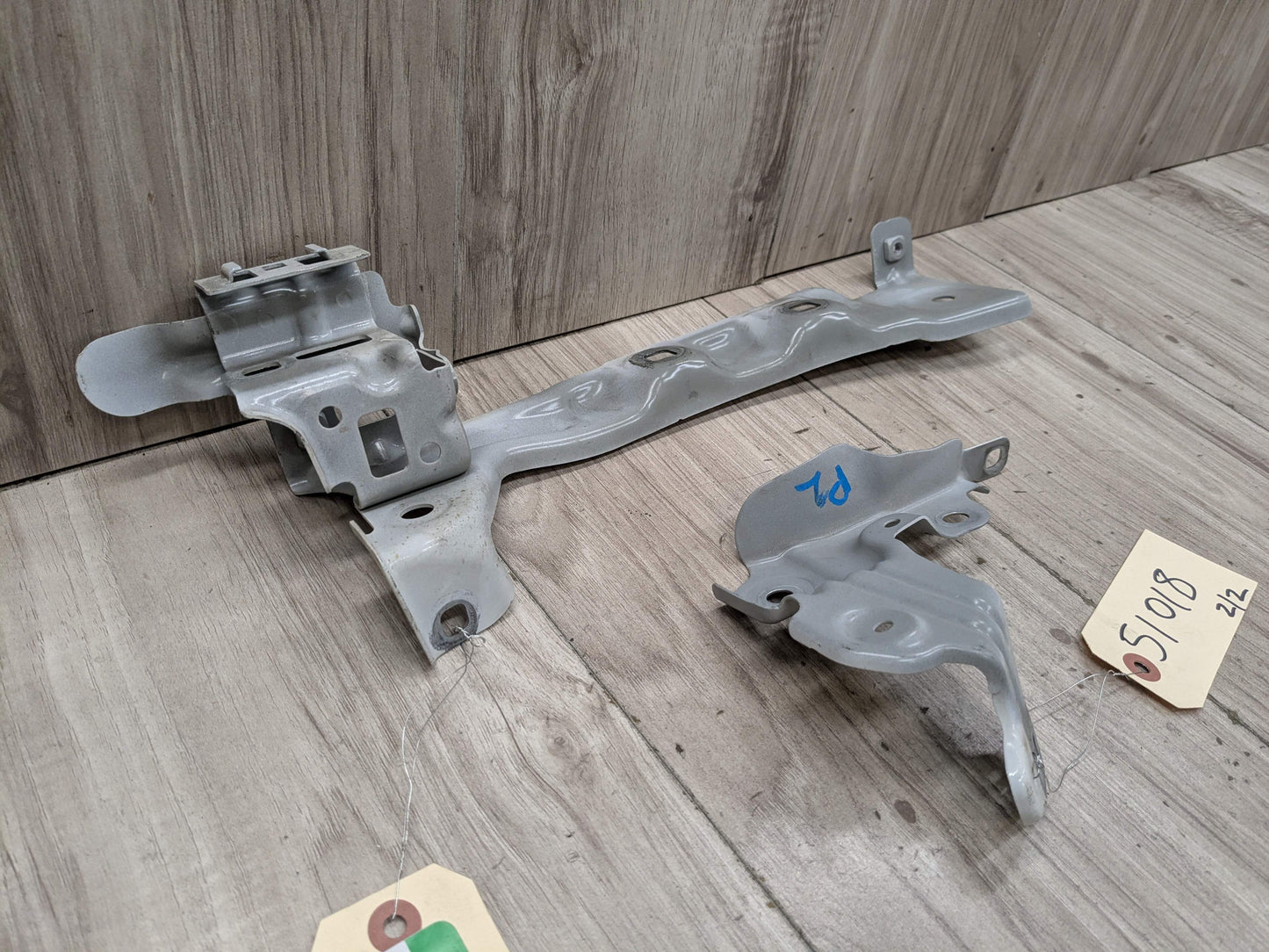 20-24 OEM BMW F44 228 M235 Front Right Passenger Side Fender Bracket SET