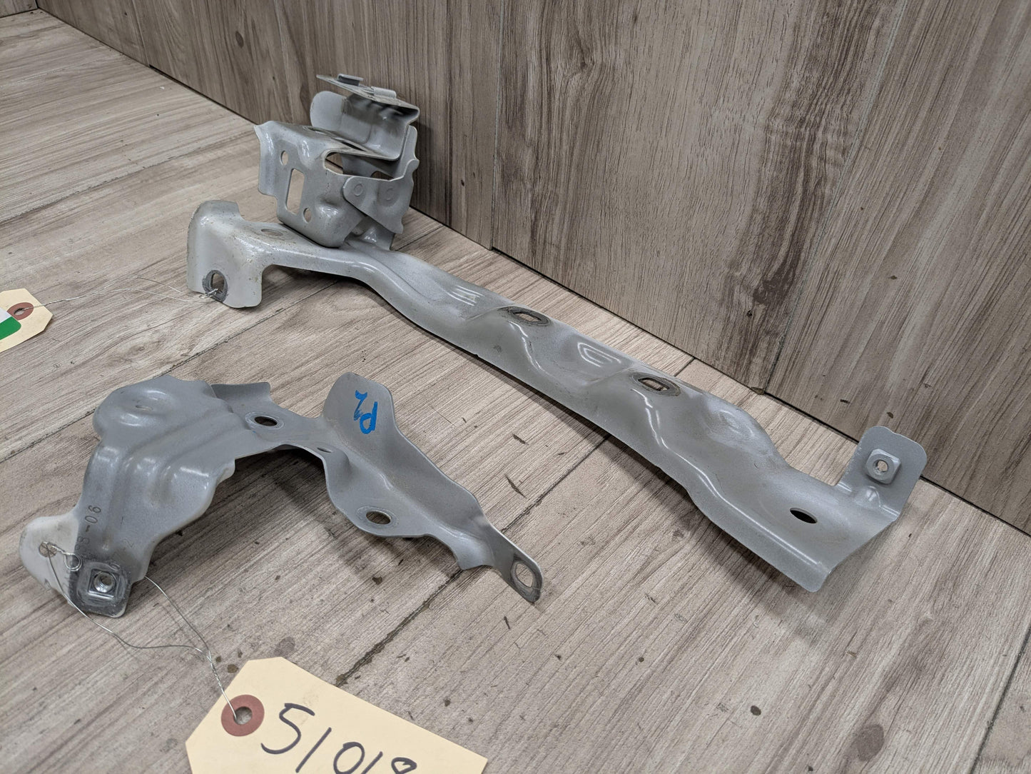20-24 OEM BMW F44 228 M235 Front Right Passenger Side Fender Bracket SET