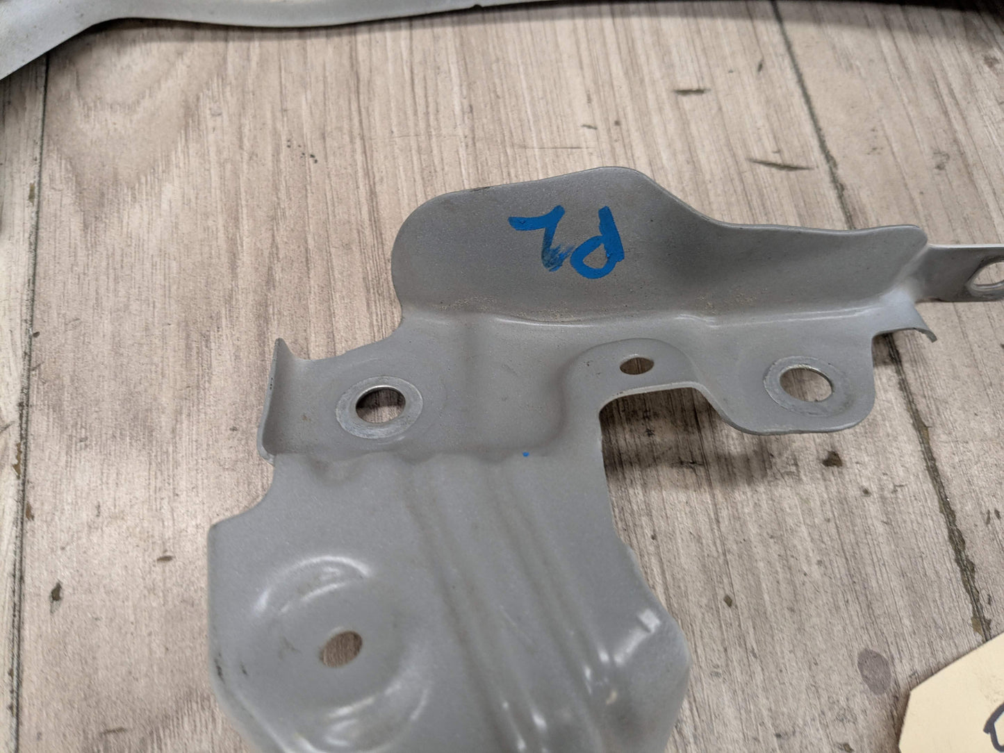 20-24 OEM BMW F44 228 M235 Front Right Passenger Side Fender Bracket SET