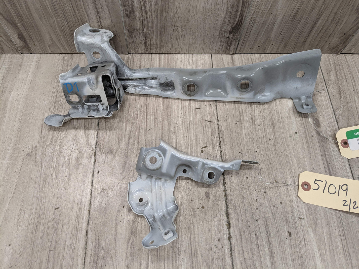 20-24 OEM BMW F44 228 M235 Front Left Driver Side Fender Bracket SET