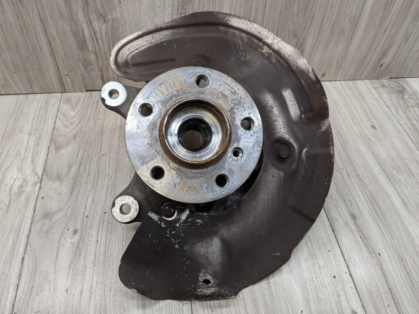 16-24 OEM BMW F39 F44 F48 X1 X2 Front Left Driver Side Knuckle Wheel Hub Bearing