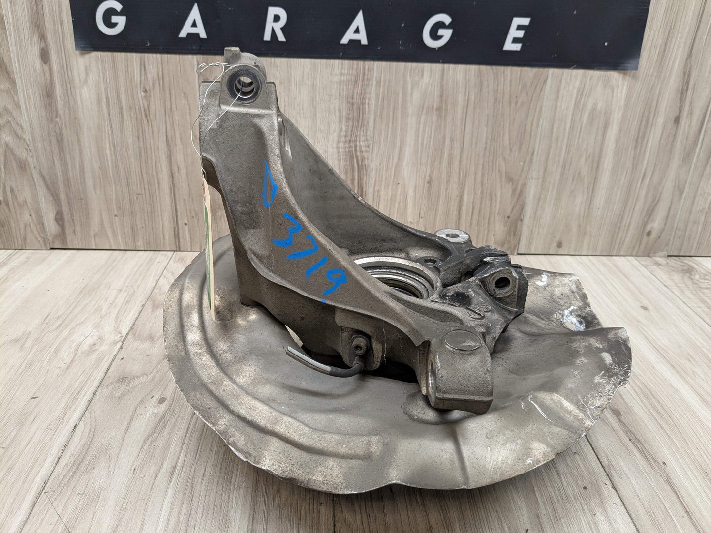 16-24 OEM BMW F39 F44 F48 X1 X2 Front Left Driver Side Knuckle Wheel Hub Bearing