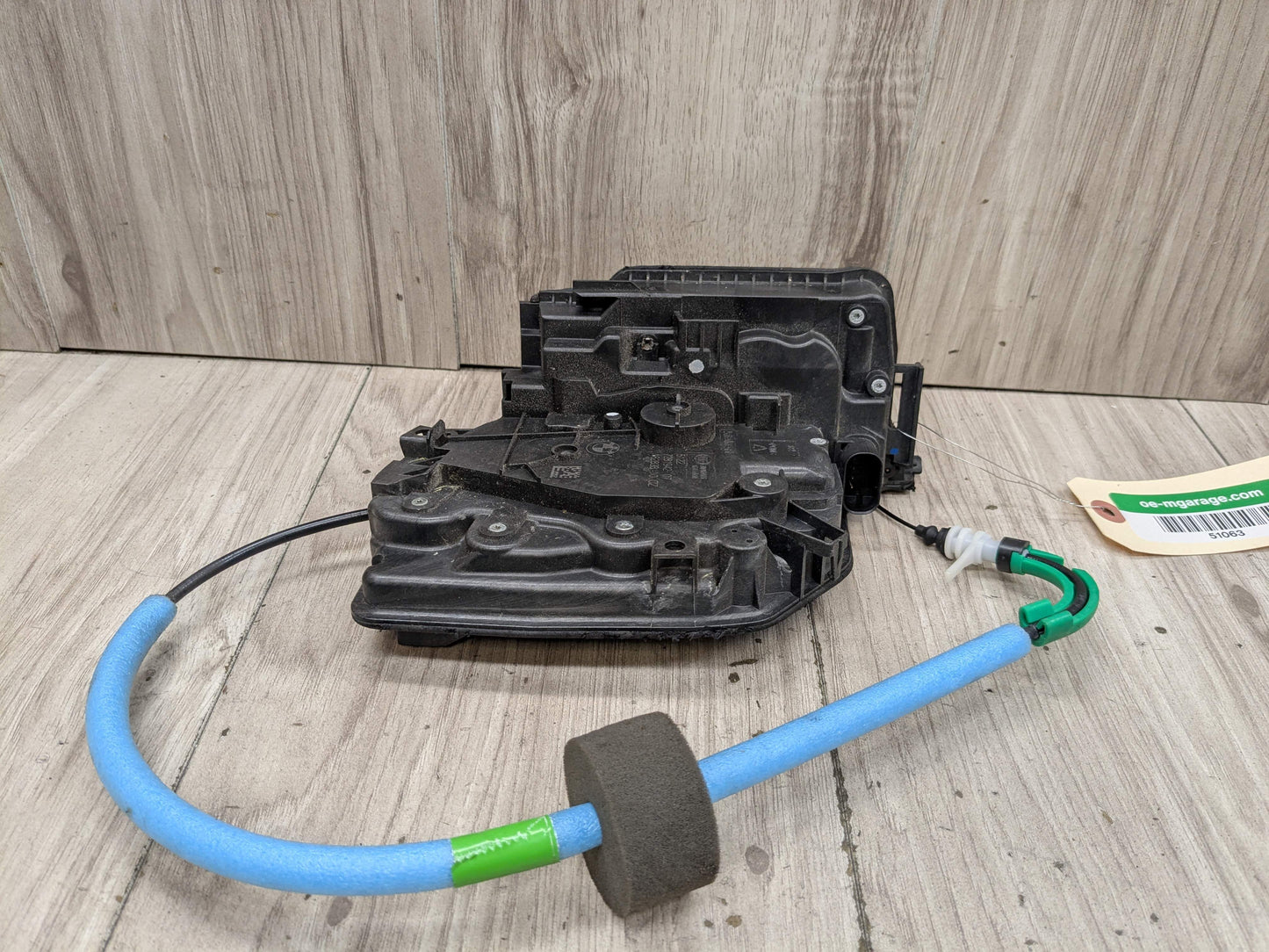 OEM BMW F90 F15 F48 F55 F85 G30 X5 REAR Right Passenger Door Lock Latch Actuator