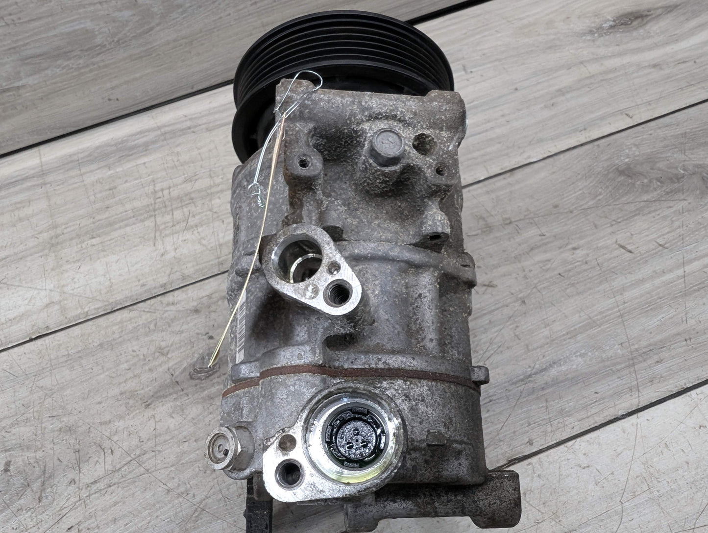 12-25 OEM AUDI A4 A5 A6 Q5 Q7 Engine 2.0L AC Compressor Clutch Pump Pulley