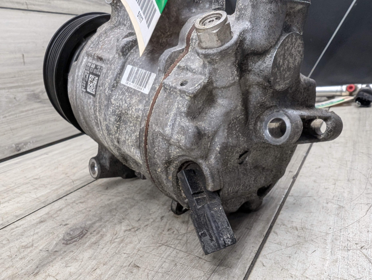 12-25 OEM AUDI A4 A5 A6 Q5 Q7 Engine 2.0L AC Compressor Clutch Pump Pulley