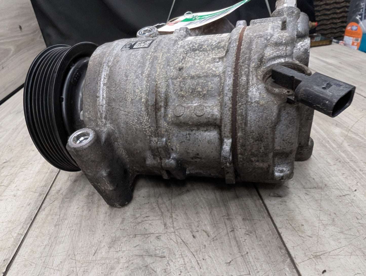 12-25 OEM AUDI A4 A5 A6 Q5 Q7 Engine 2.0L AC Compressor Clutch Pump Pulley