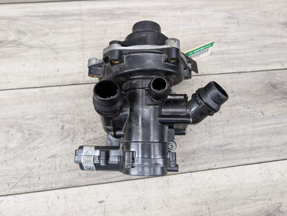 12-19 OEM AUDI A3 A4 A5 A6 S3 EA888 2.0L Engine Water Coolant Thermostat Pump