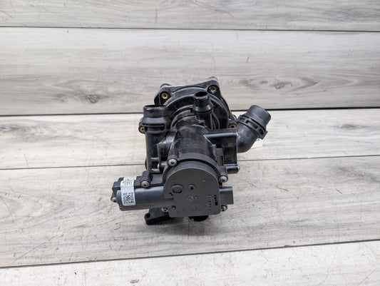 12-19 OEM AUDI A3 A4 A5 A6 S3 EA888 2.0L Engine Water Coolant Thermostat Pump