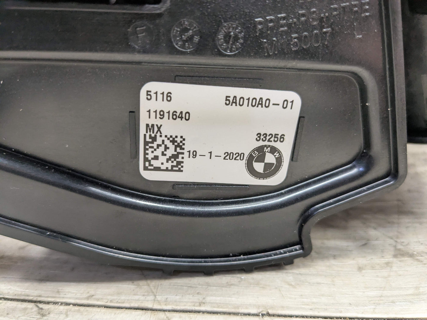 OEM BMW G01 G02 F97 F98 X3 X4 Central Console Cup Holder Storage Tray Trim Cover