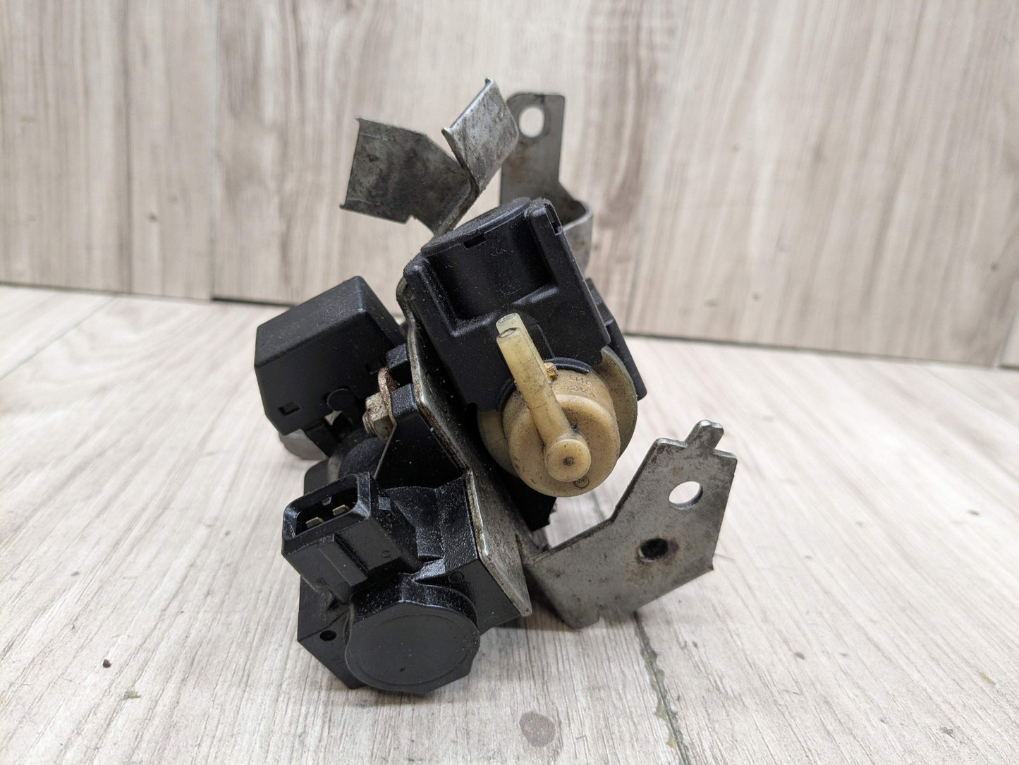 06-13 OEM BMW E90 E92 N54 Turbo Charger Air Pressure Boost Solenoid Valve SET