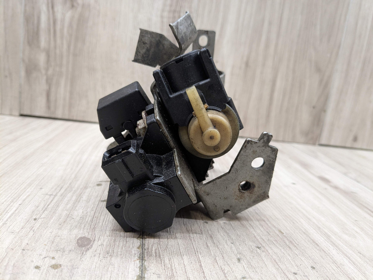 06-13 OEM BMW E90 E92 N54 Turbo Charger Air Pressure Boost Solenoid Valve SET