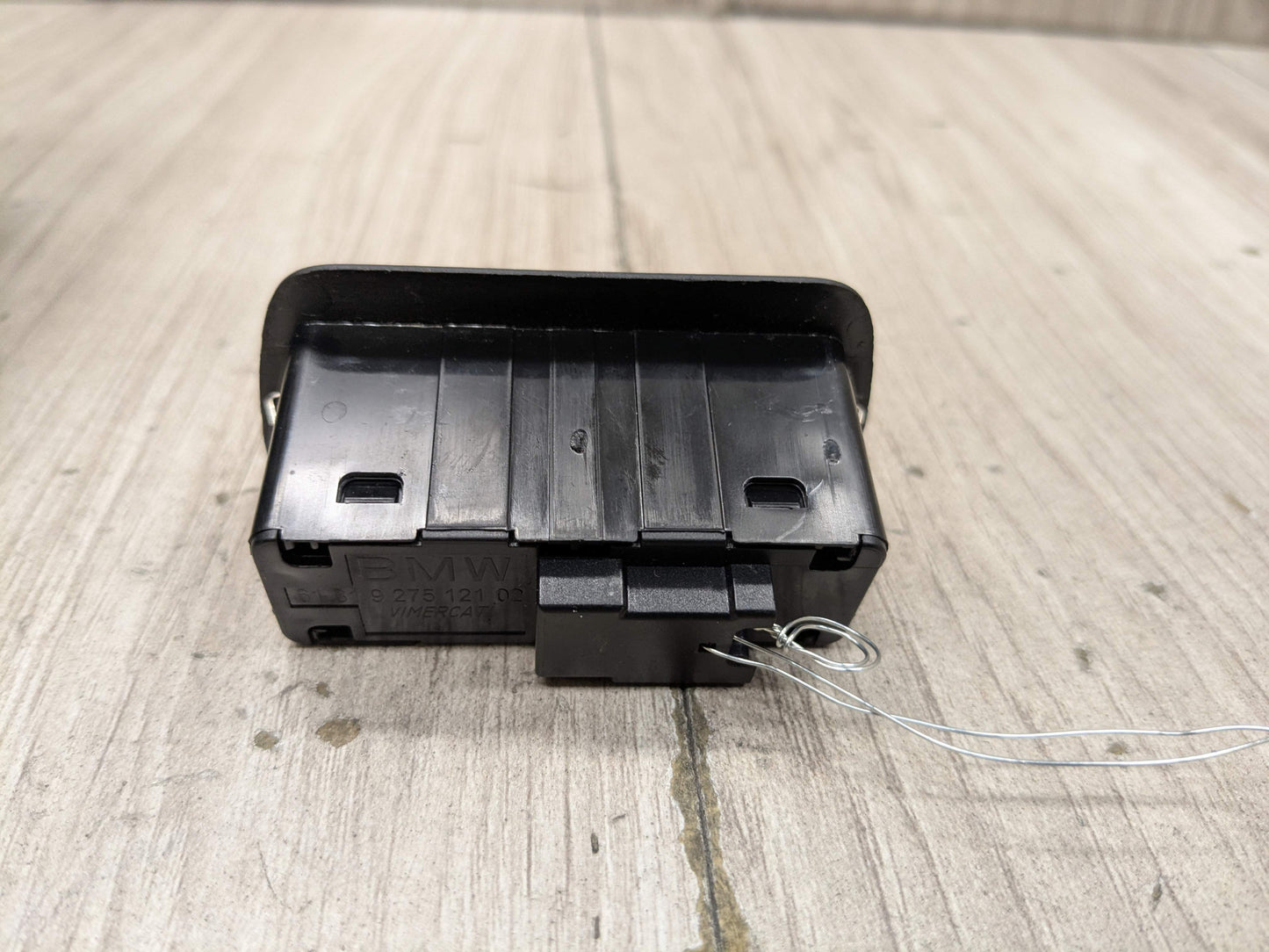 OEM BMW F02 F10 F15 F48 F90 G01 G20 G30 G80 X3 Rear Trunk Lid Center Lock Switch