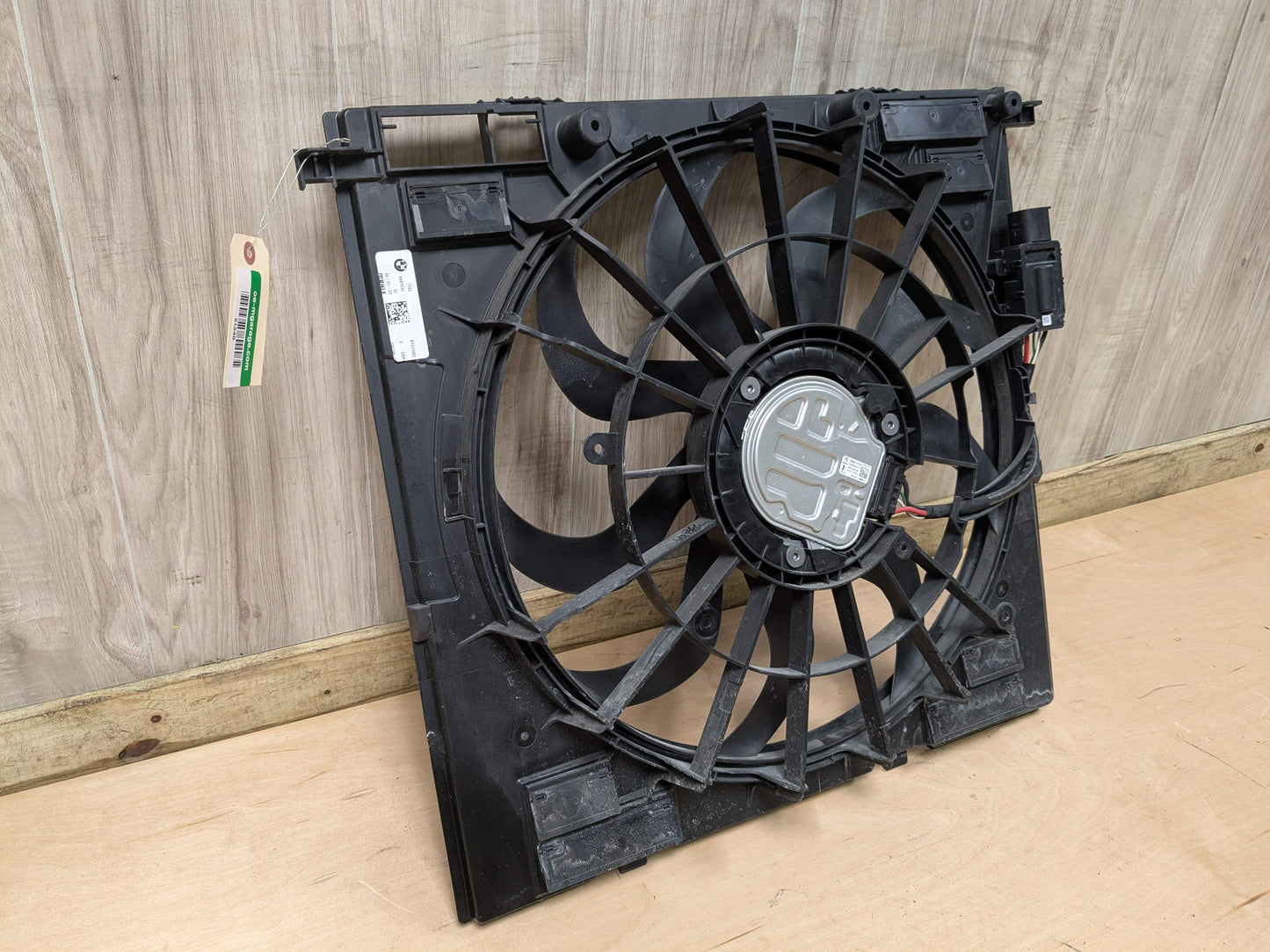 OEM BMW G01 G02 X3 X4 30i 30iX Radiator Cooling Fan Shroud  400W B46