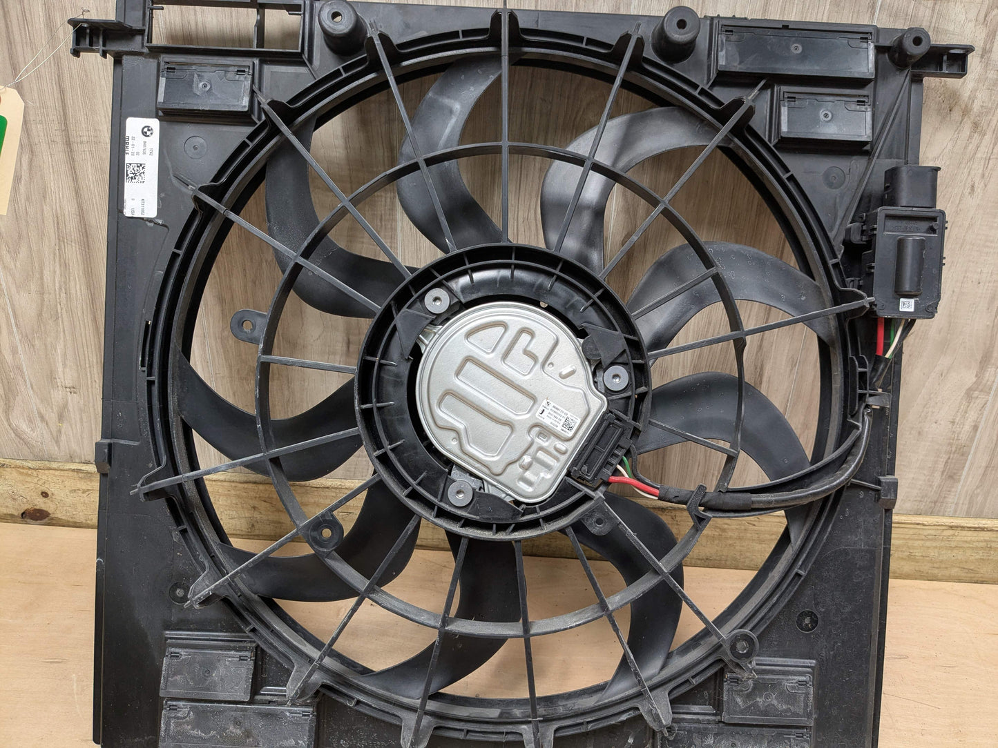 OEM BMW G01 G02 X3 X4 30i 30iX Radiator Cooling Fan Shroud  400W B46