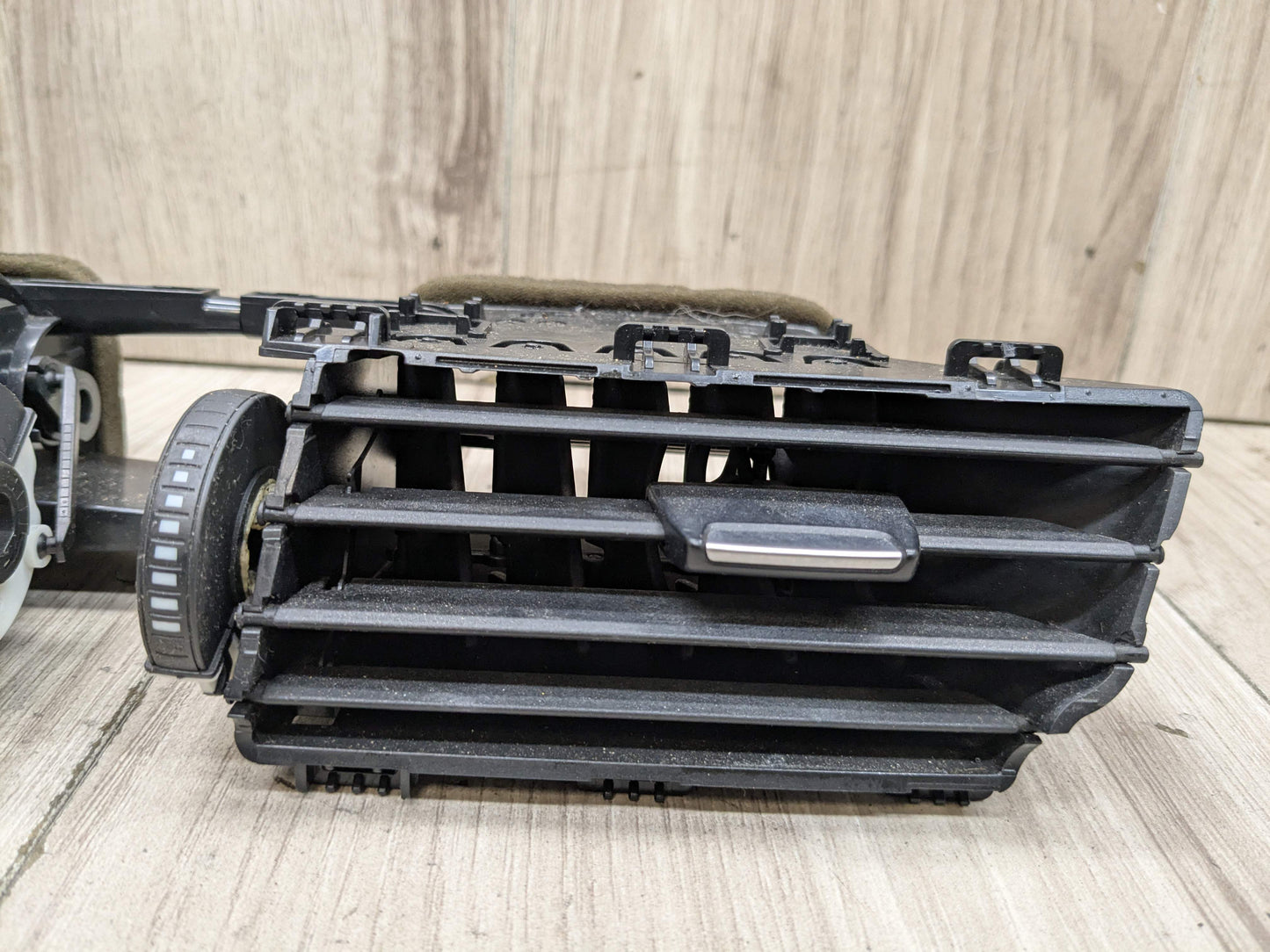 16-23 OEM BMW F39 F48 X1 X2 Center Middle Dash Fresh Air AC Vent Grill Grille