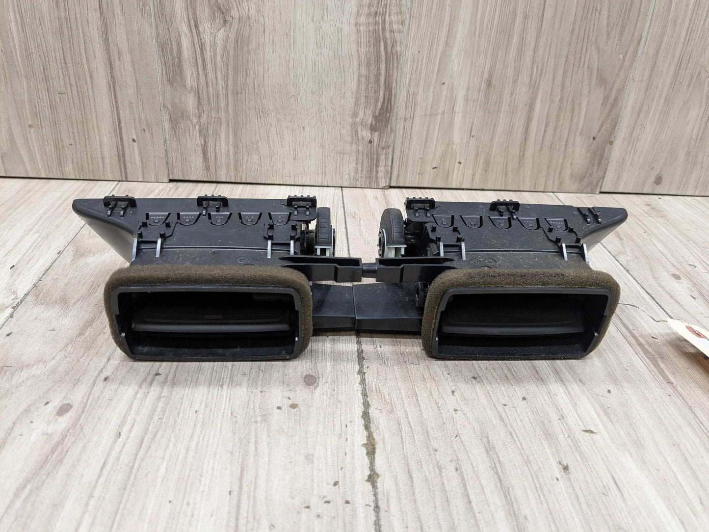 16-23 OEM BMW F39 F48 X1 X2 Center Middle Dash Fresh Air AC Vent Grill Grille