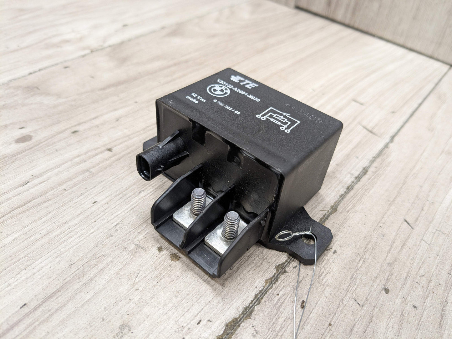 OEM BMW F10 F13 F02 F30 F32 F80 F82 F85 M3 M4 M6 Cooling Fan Relay Control 130A