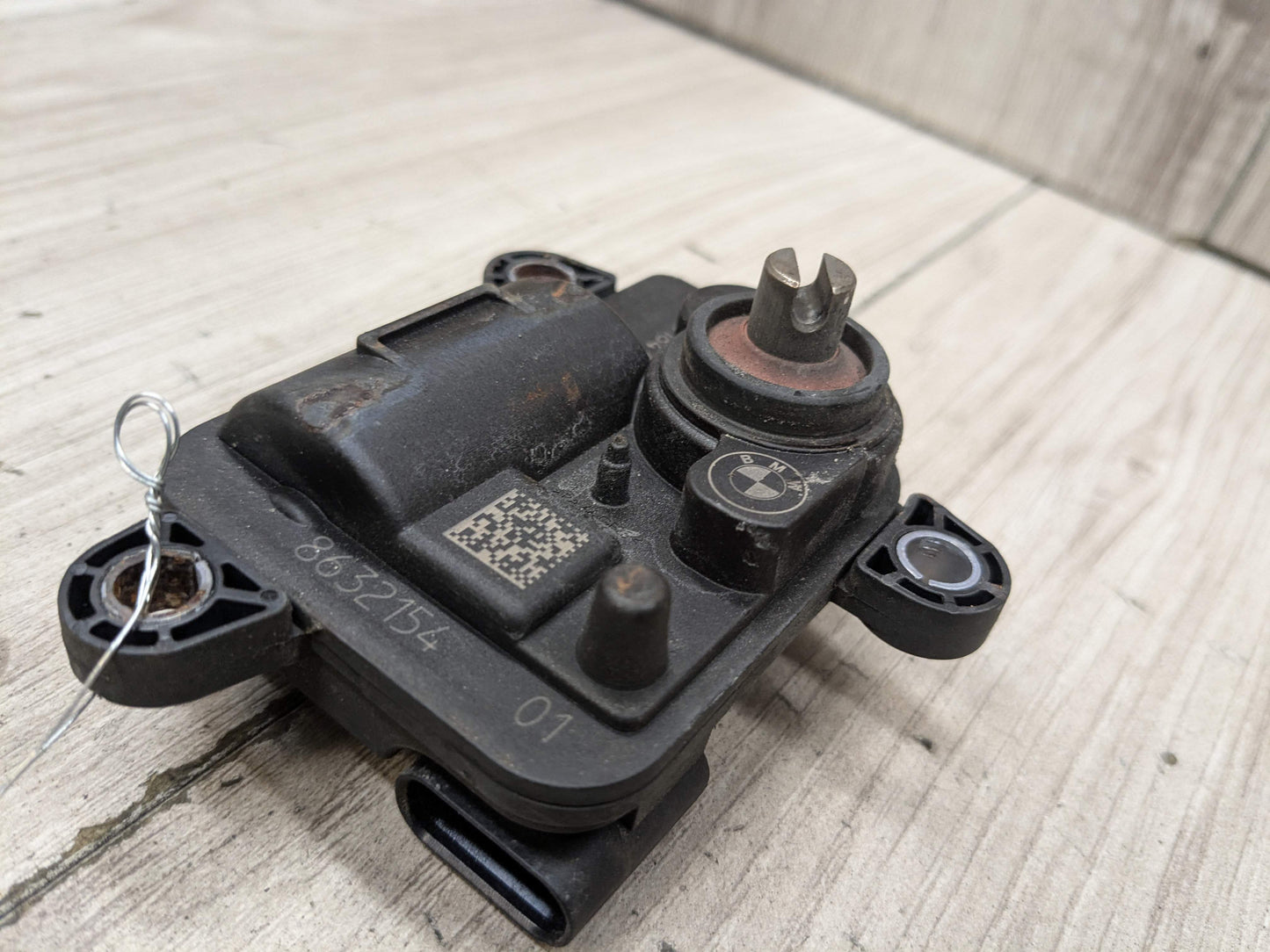 OEM BMW F15 F22 F23 F30 F32 F33 F36 F44 F48 Muffler Exhaust Flap Actuator Motor
