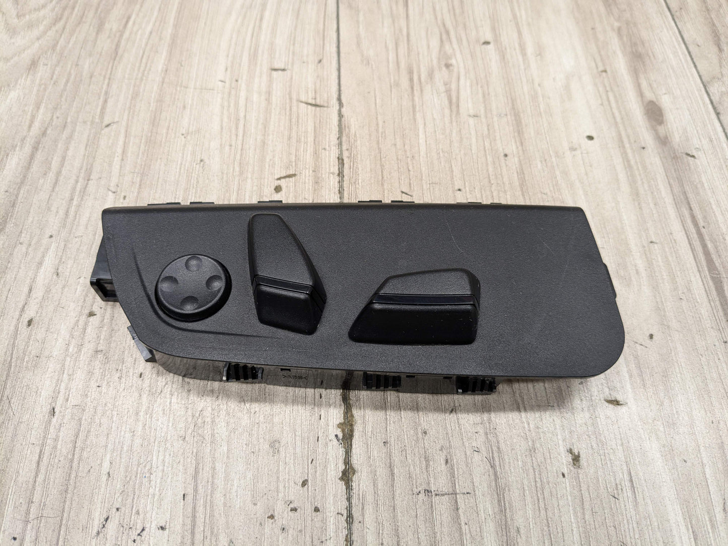 OEM BMW F30 F36 F25 F39 F48 X1 Front Right Passenger Adjust Seat Control Switch