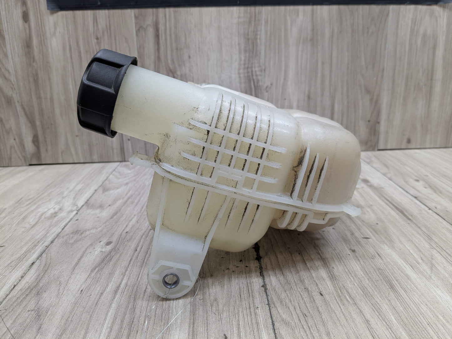 PRE-LCI OEM BMW F39 F48 X1 X2 Radiator Coolant Reservoir Expansion Tank Bottle