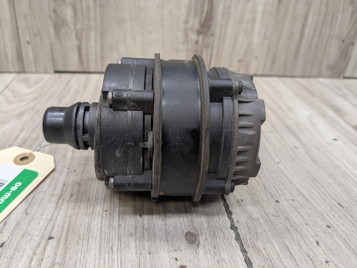 OEM BMW G01 G05 G20 G22 G26 Engine B46 B58 Auxiliary Electric Water Pump Cooling