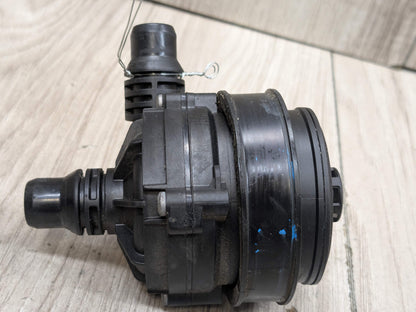 *OEM BMW G01 G05 G20 G22 G30 G42 G80 G82 G83 M3 M4 Engine Auxiliary Water Pump