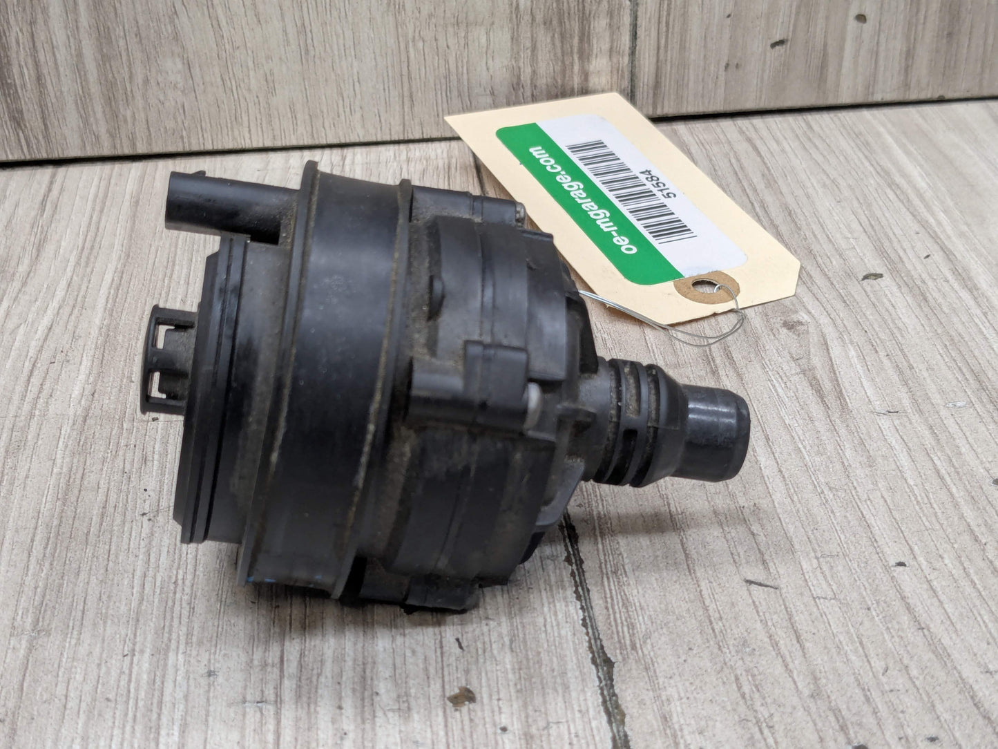 *OEM BMW G01 G05 G20 G22 G30 G42 G80 G82 G83 M3 M4 Engine Auxiliary Water Pump