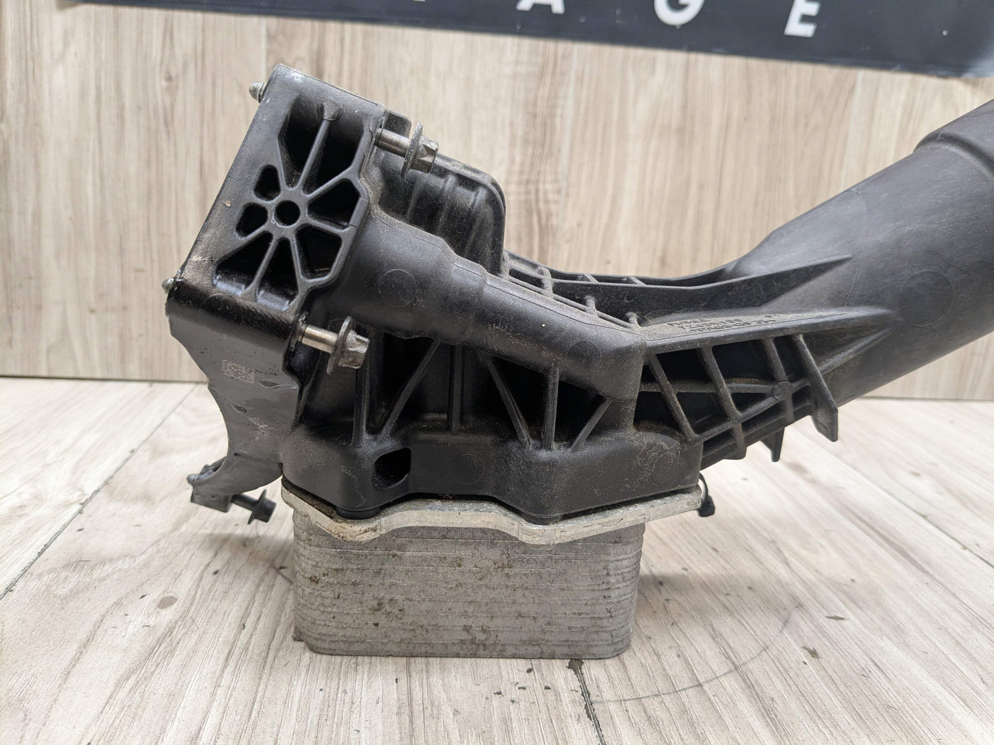 OEM BMW G01 G20 G22 G23 G26 G30 G42 330 430 X3 Engine B46 B48 Oil Filter Housing