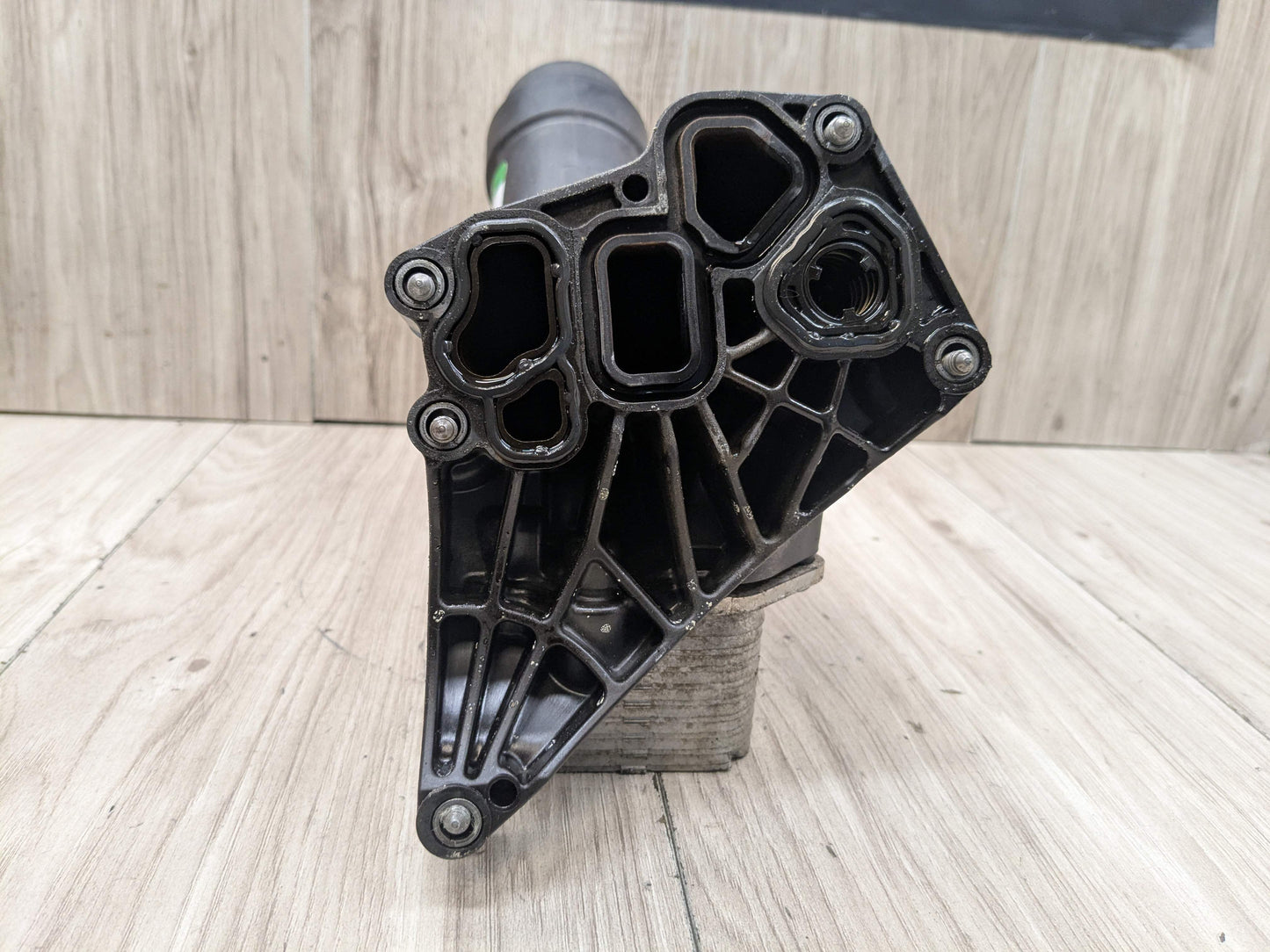 OEM BMW G01 G20 G22 G23 G26 G30 G42 330 430 X3 Engine B46 B48 Oil Filter Housing