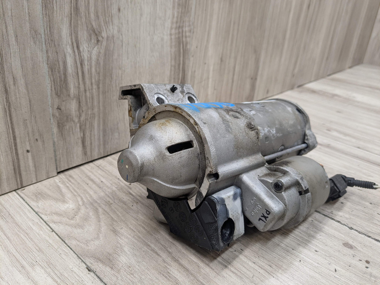 OEM BMW G01 G20 G22 G23 G26 G30 G29 330 430 Engine B46 Starter Motor DENSO