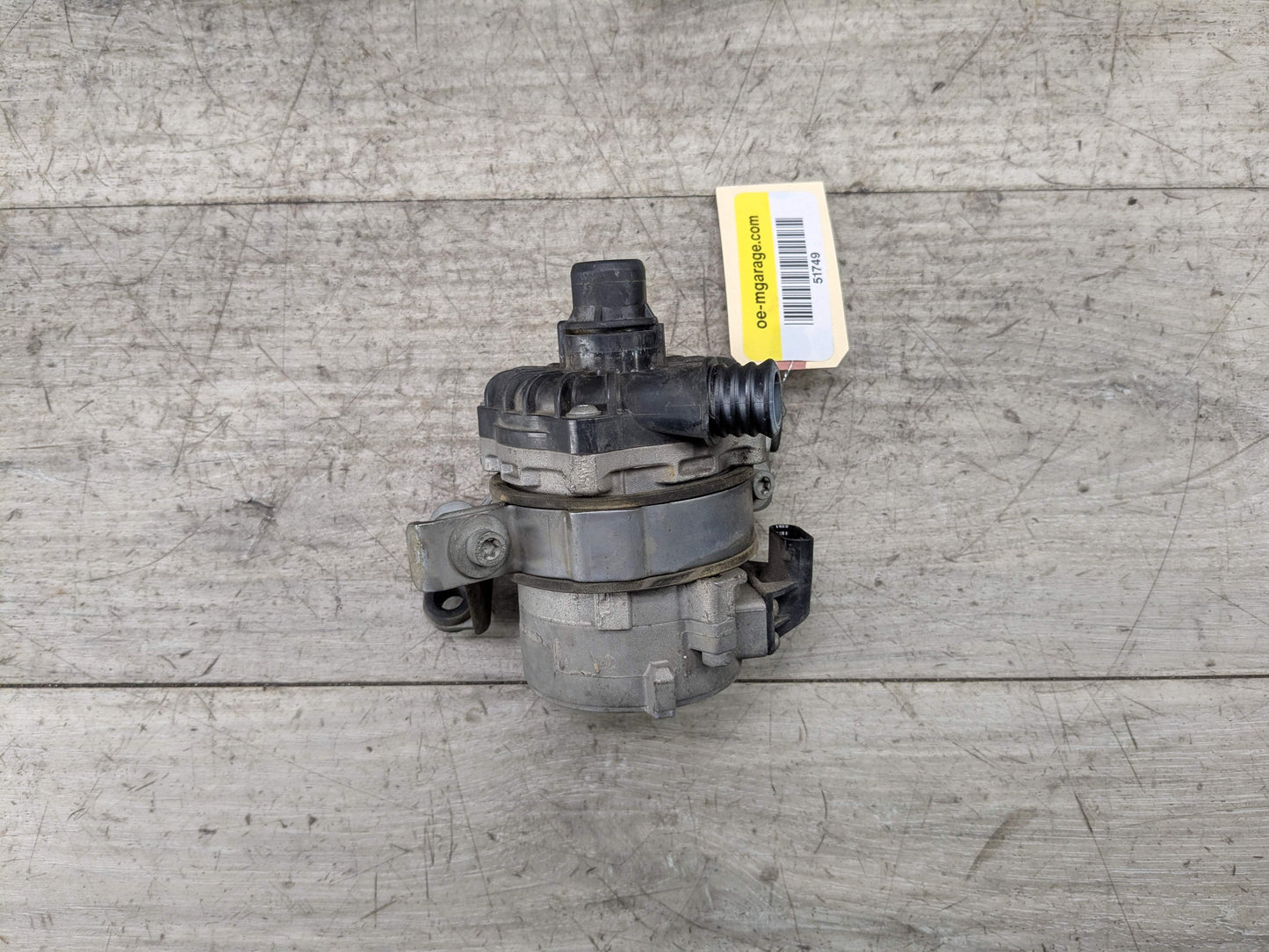 OEM BMW F22 F30 F32 F36 F87 335 435 Engine N55 Auxiliary Electric Water Pump