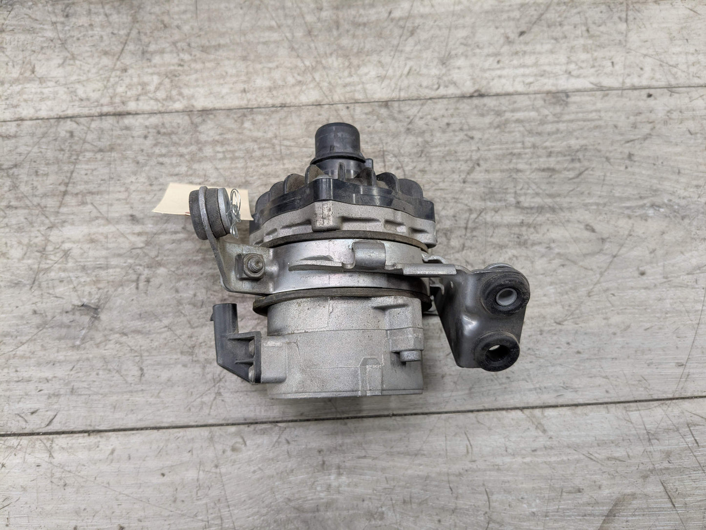 OEM BMW F22 F30 F32 F36 F87 335 435 Engine N55 Auxiliary Electric Water Pump