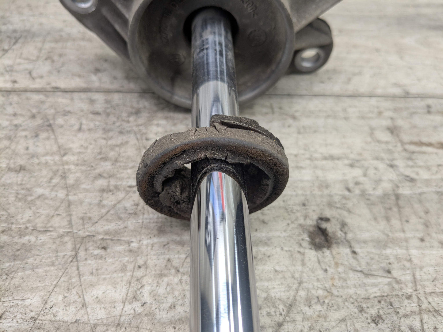 *OEM BMW F32 428 430 435 440 RWD COUPE REAR Left Right VDC Strut Shock Absorber