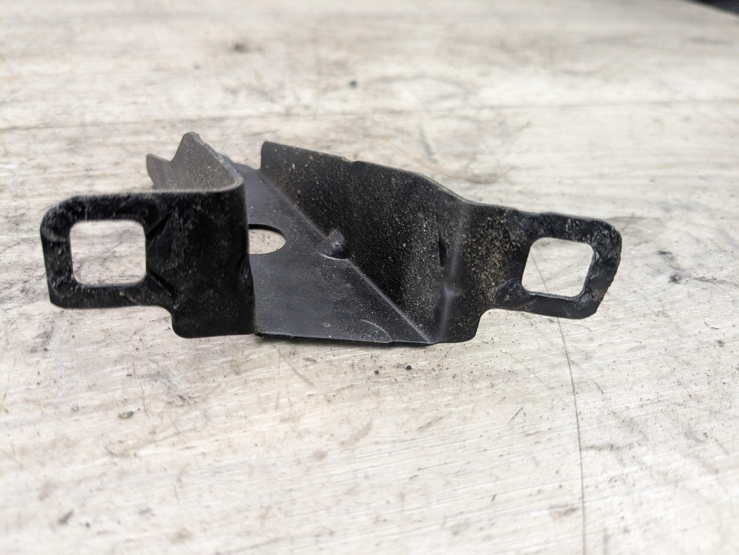 OEM BMW F30 F32 F33 F36 Front Right Passenger Fender Wing Holder Bracket SET