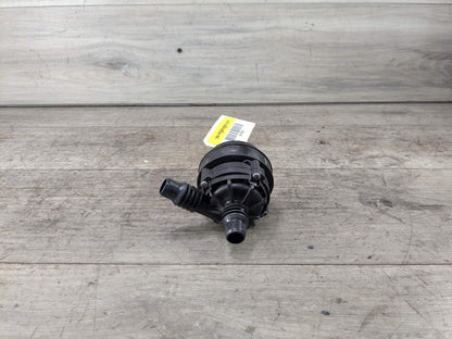 *OEM BMW G01 G05 G20 G22 G30 G42 G80 G82 G83 M3 M4 Engine Auxiliary Water Pump