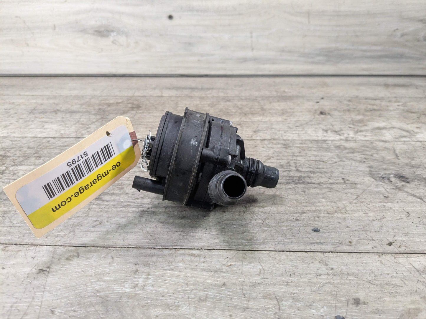 *OEM BMW G01 G05 G20 G22 G30 G42 G80 G82 G83 M3 M4 Engine Auxiliary Water Pump