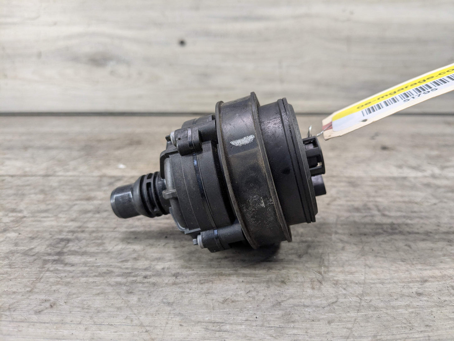 *OEM BMW G01 G05 G20 G22 G30 G42 G80 G82 G83 M3 M4 Engine Auxiliary Water Pump