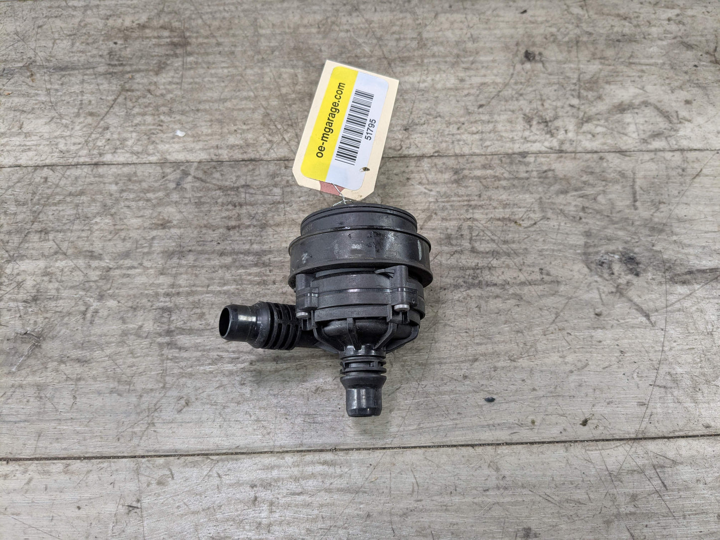 *OEM BMW G01 G05 G20 G22 G30 G42 G80 G82 G83 M3 M4 Engine Auxiliary Water Pump